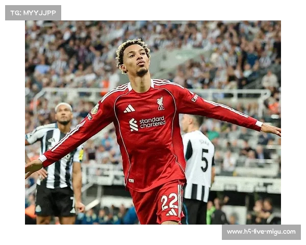 纽卡斯尔联与利物浦因埃基提克转会事宜,球迷关系趋紧。 纽卡斯尔联与利物浦因埃基提克转会事宜,球迷关系趋紧。